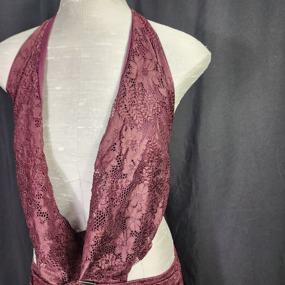 Lace Romper Burgundy Cutout Halter Buckle‎ Mini S sheer party cocktail - Picture 3 of 6